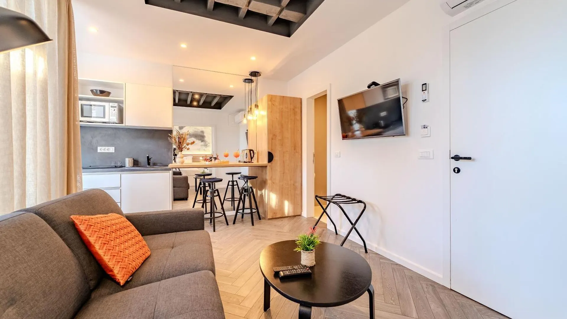 Dioniz Luxury Apartments 1 자다르